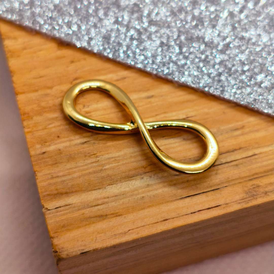 Conector Gold Filled Infinito 3D 28 mm - Paquete de 1 Unidades