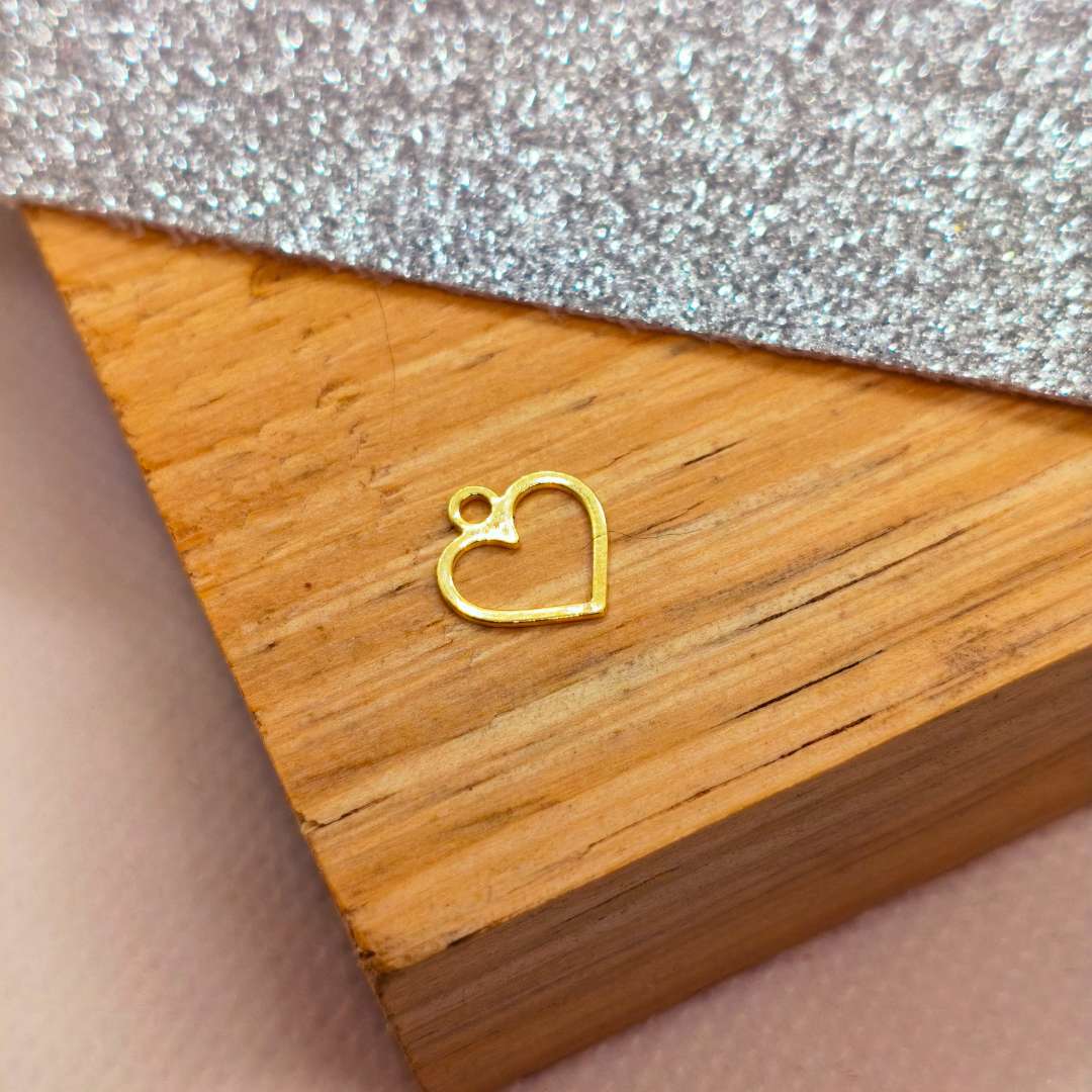 Dije Gold Filled Corazon Delineada 10 mm - Paquete de 1 Unidades