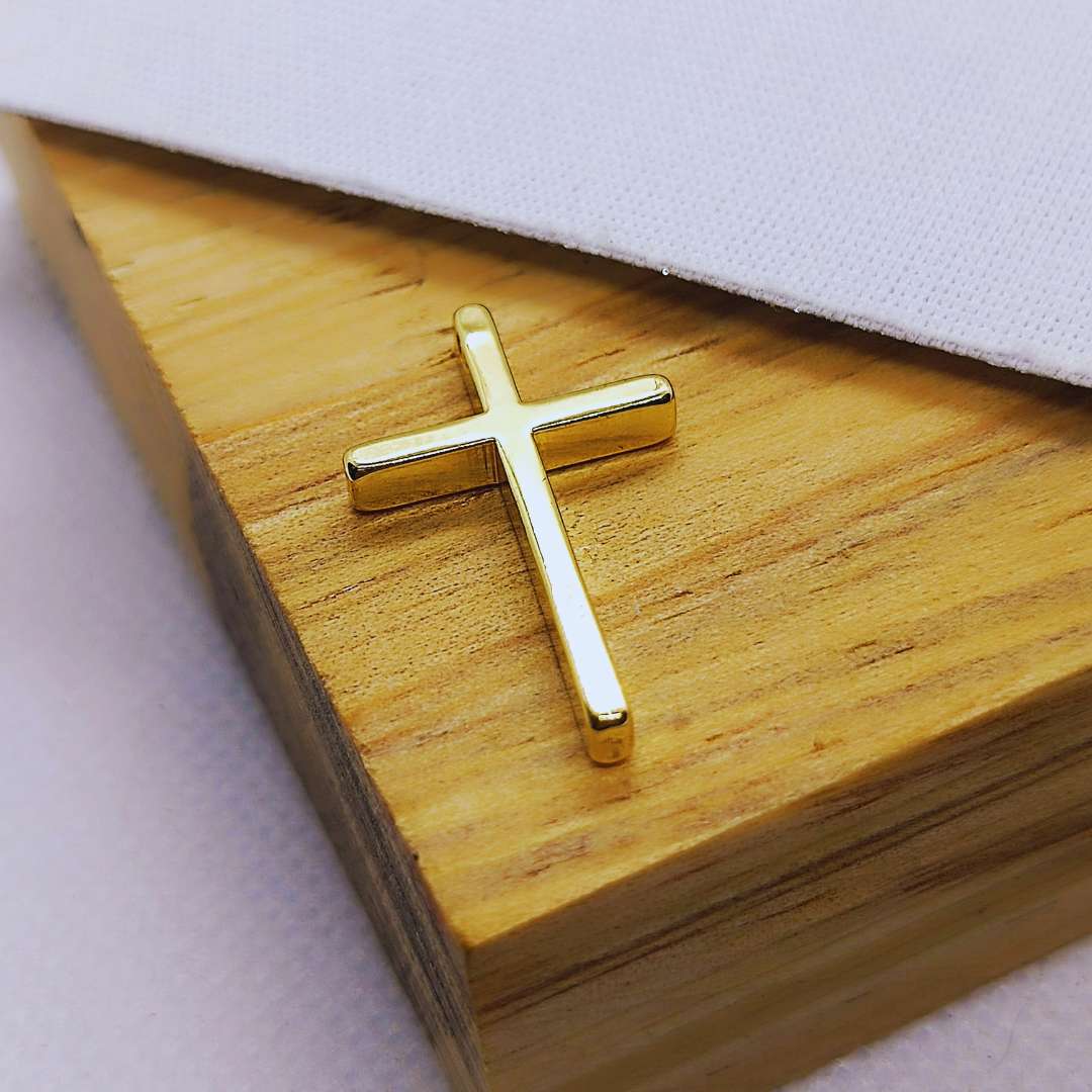 Dije Gold Filled Cruz Solida Recta Simple 25 mm - Paquete de 1 Unidades