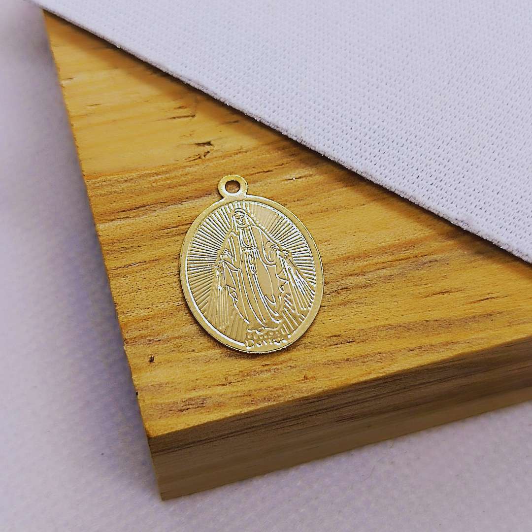 Dije Gold Filled Medalla Ovalada 20 mm - Paquete de 1 Unidades