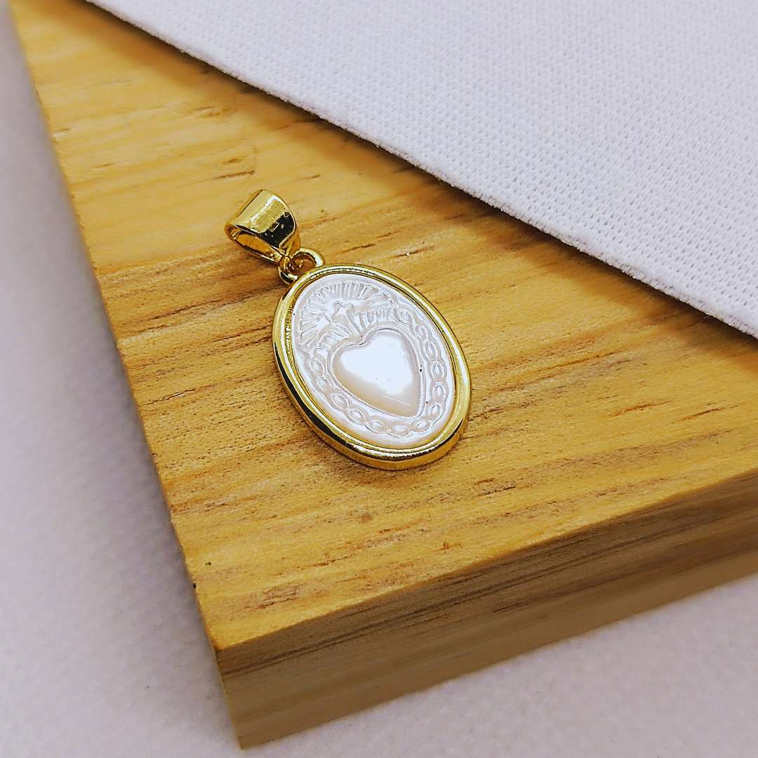 Dije Gold Filled Nacar Ovalo Corazon de Jesus 18 mm - Paquete de 1 Unidades
