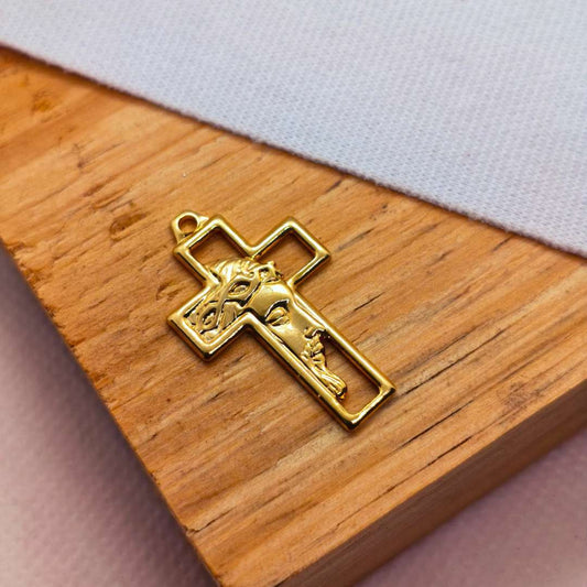 Dije Gold Filled Cruz Rostro de Cristo 28 mm  -  Paquete de 1 Unidades