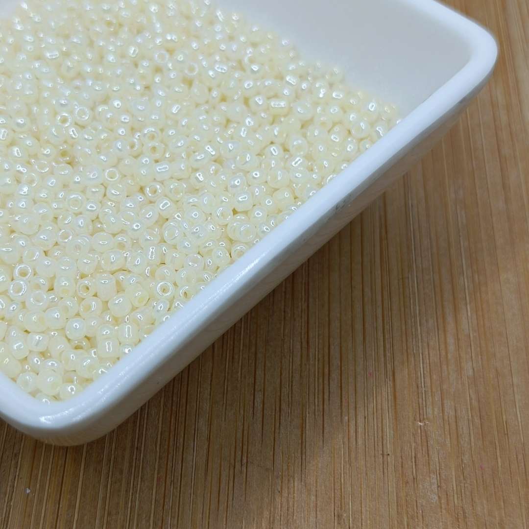 Mostacilla Perlada 02 mm  -  Paquete de 50 gr