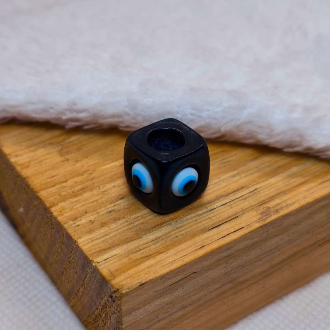 Pasador Acrilico Cubo Ojo Turco 12 mm  -  Paquete de 1 Unidades