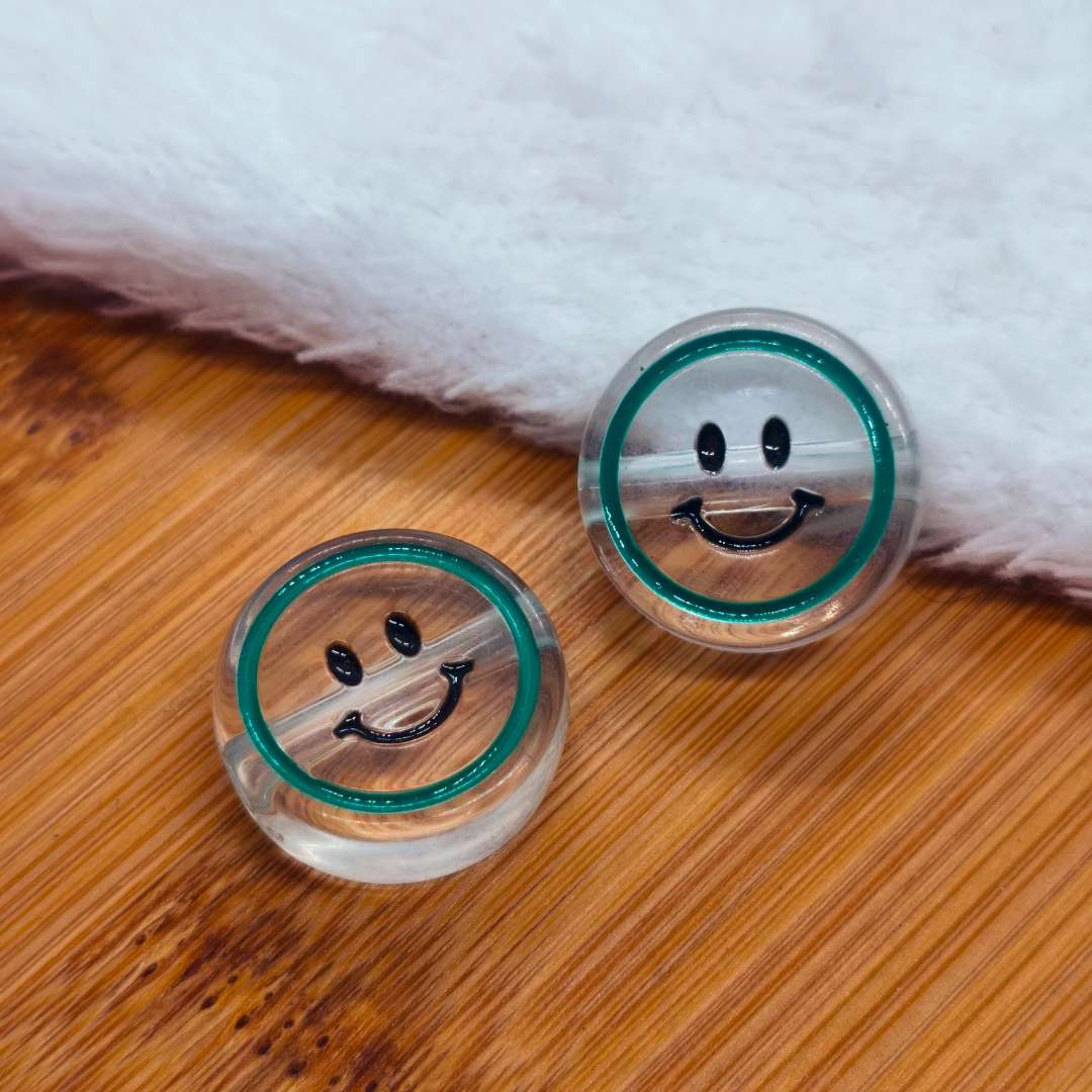 Pasador Acrilico Redondo Carita Feliz Transparente 18 mm  -  Paquete de 1 Unidades