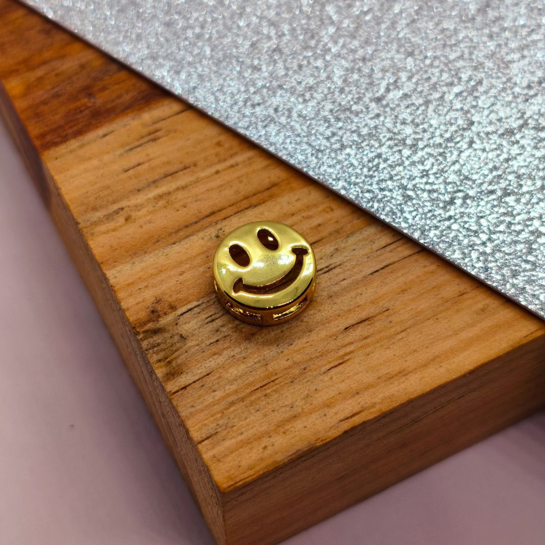 Pasador Gold Filled Carita Feliz Solido 10 mm  -  Paquete de 1 Unidades