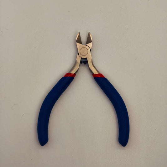 Pinza Metal Punta Piqueta  -  Paquete de 1 Unidades