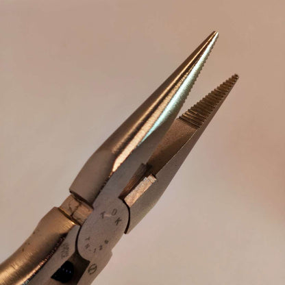 Pinza Metal Punta plana Recta  -  Paquete de 1 Unidades