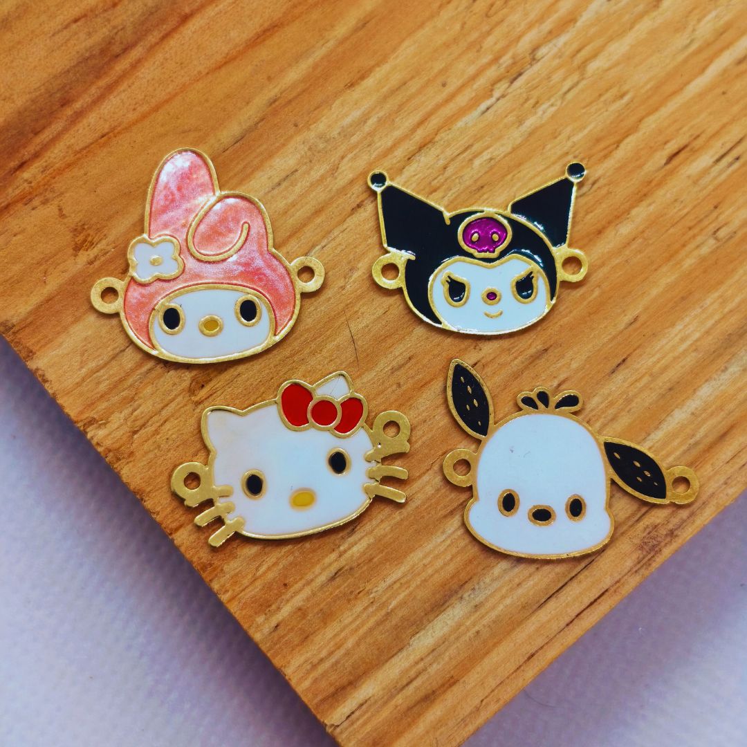 Conector Gold Filled Esmaltado Sanrio 20 mm  -  Paquete de 1 Unidades
